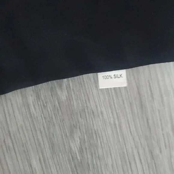 Grace Chuang 100 $ Silk Red and Black Chinese Wrap In Great Condition - Picture 4 of 8